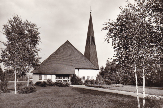 Historische Aufnahme der Himmelfahrtskirche von 1966